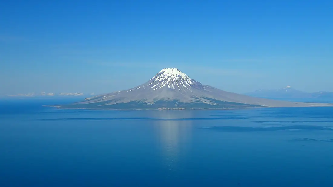 Augustine Volcano (19113850995)