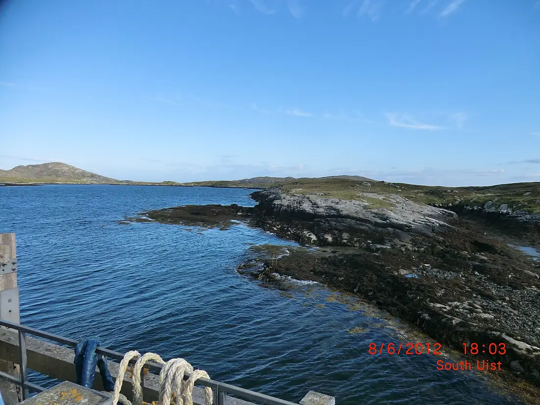 Alongside the landing at Barra - panoramio