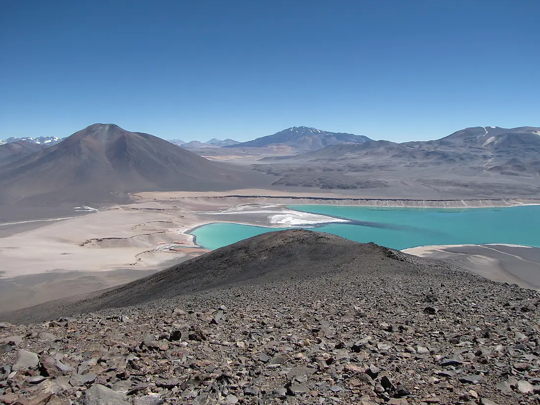 Laguna Verde view while climbing Mulas Muertas (4320945984)
