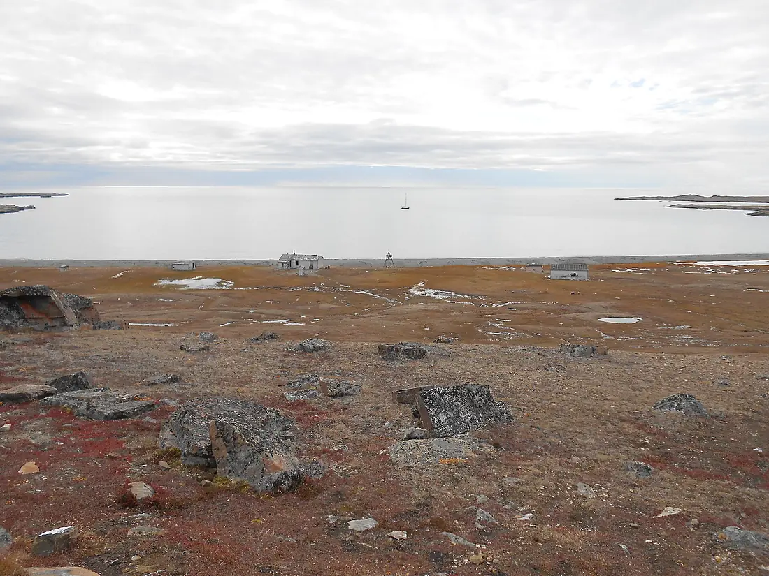 Johnson Bay Settlement Dundas Harbour Qikiqtaaluk Nunuvut Canada
