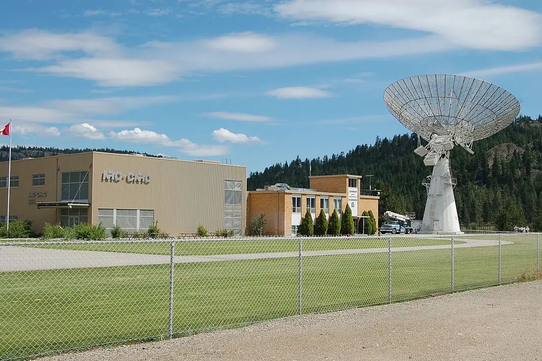 DRAO main building and dish