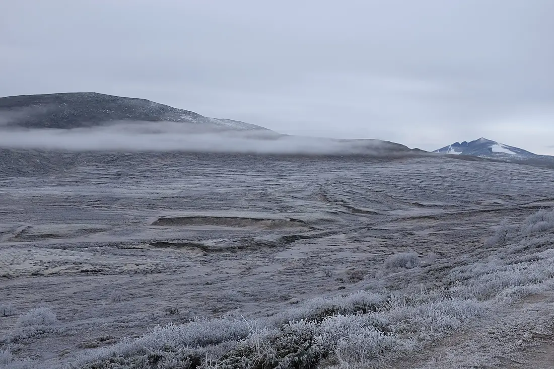 October morning in Stroplsjødalen valley in Dovrefjell National Park, Norway
