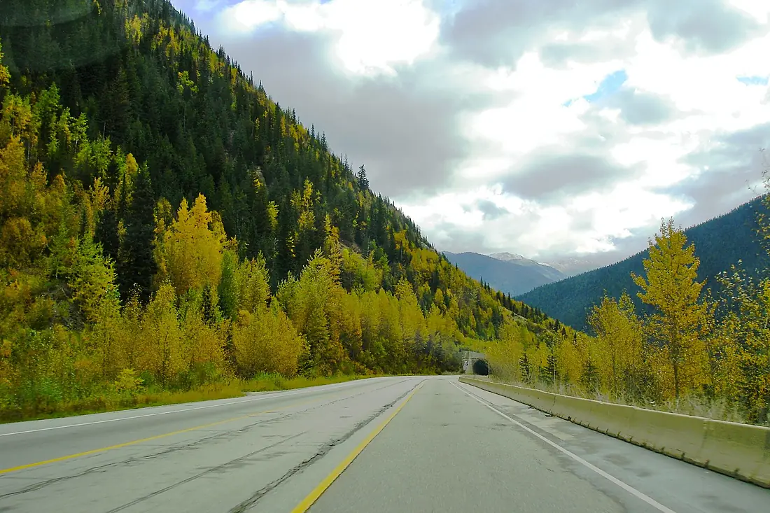 Fraser Canyon Tunnel - panoramio