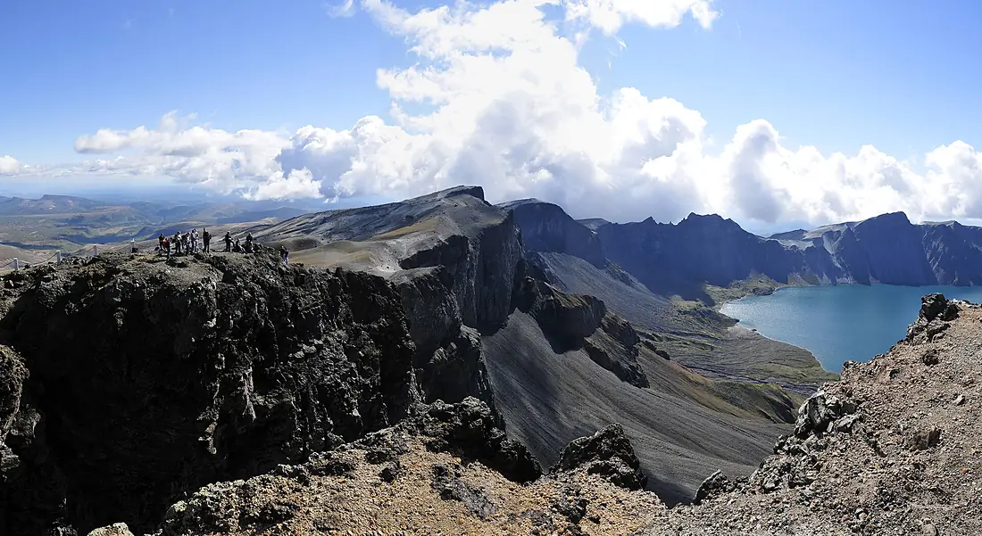 Paekdusan (Mt. Paekdu Lake Chonji) (14316372341)