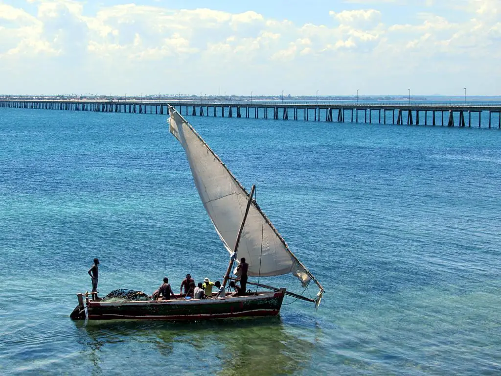 Mozambique Island Bridge (33589474250)