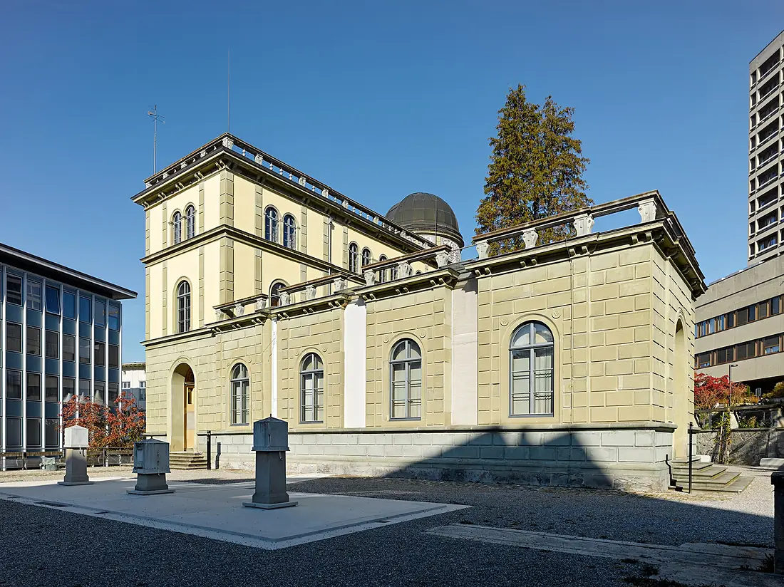 Collegium Helveticum, Semper Observatory (front)