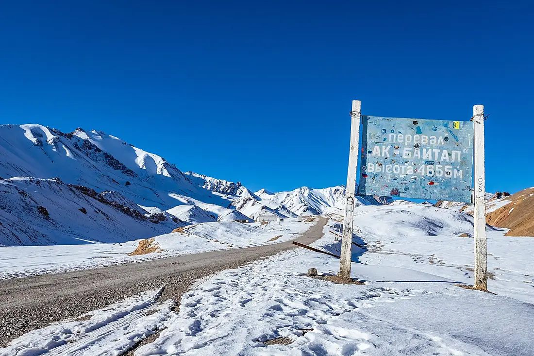 Highway to Karakul alke