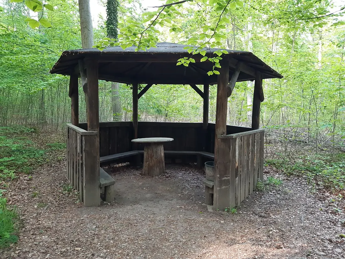 Weather shelter near Landessternwarte Tautenburg