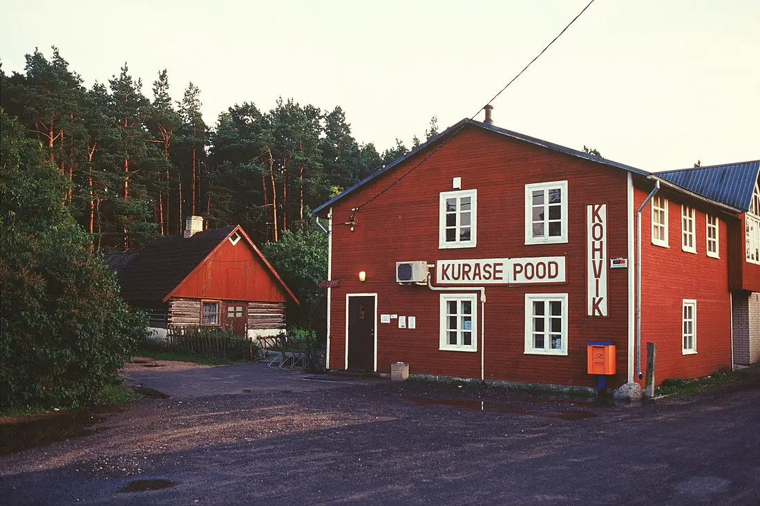 Kihnu-KYLÄKAUPPA