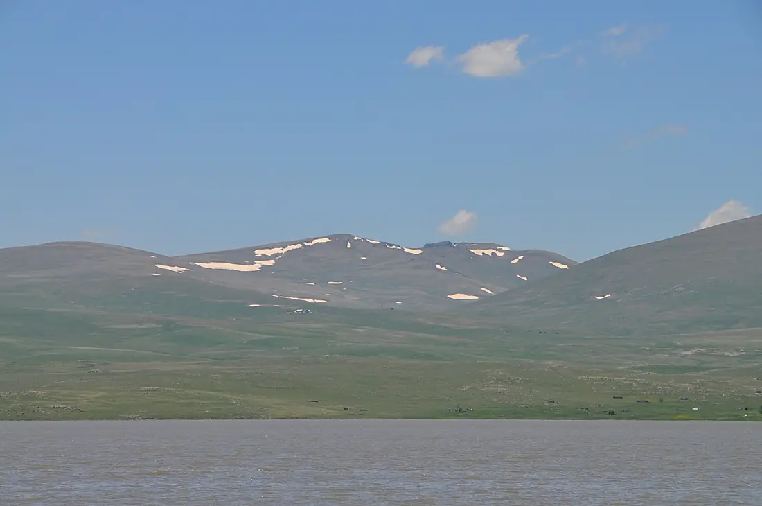 Arpi Lake 2012-06-07 v2