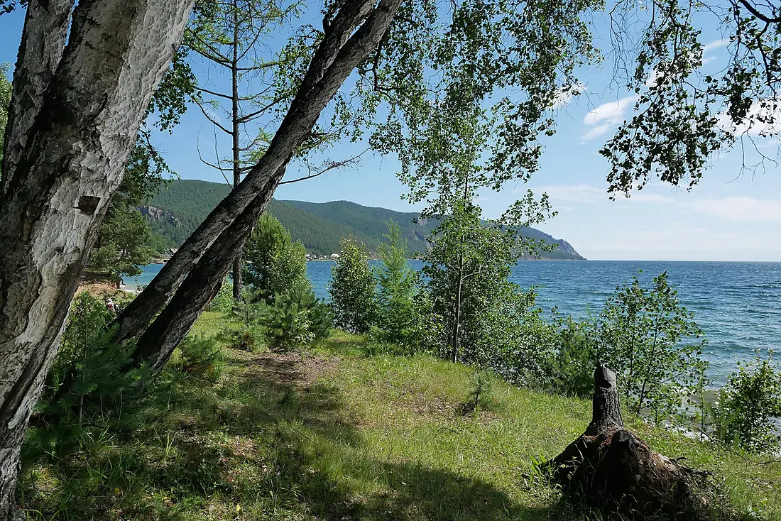Am Ufer des Baikalsees