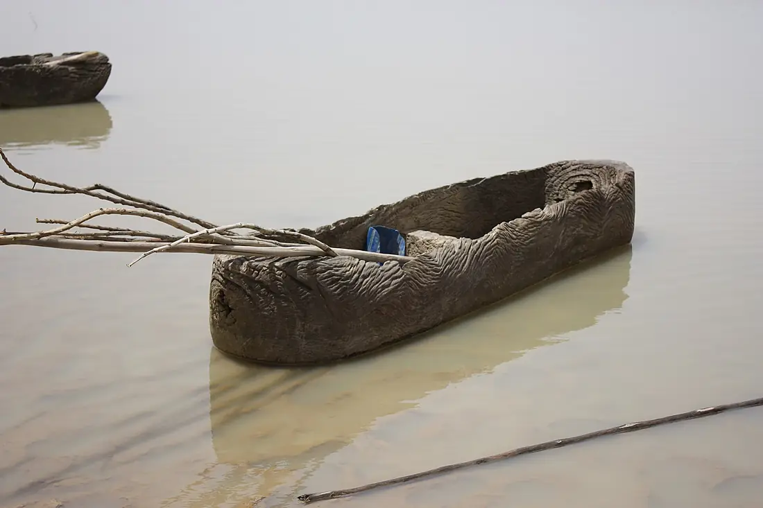Pirogue Lac de Bam MS 2568
