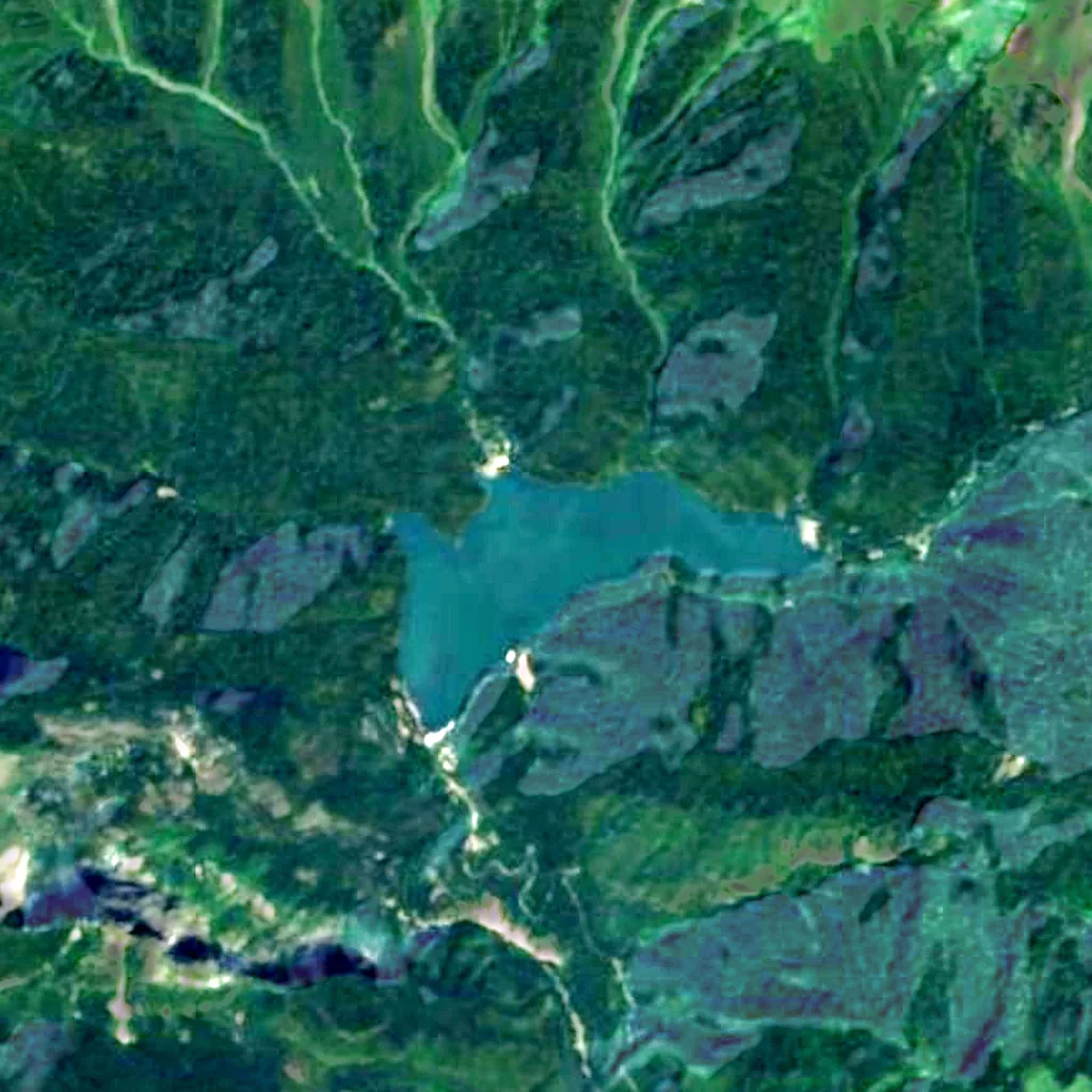 Lake Ritsa seen from above (Sentinel-2)
