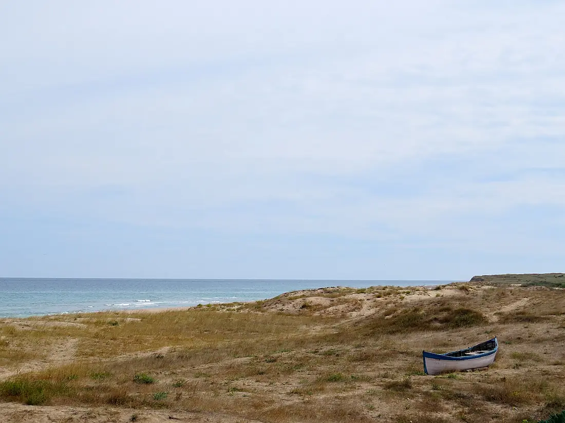 A boat on the beach near Shabla (AP4P1256) (11178012014)