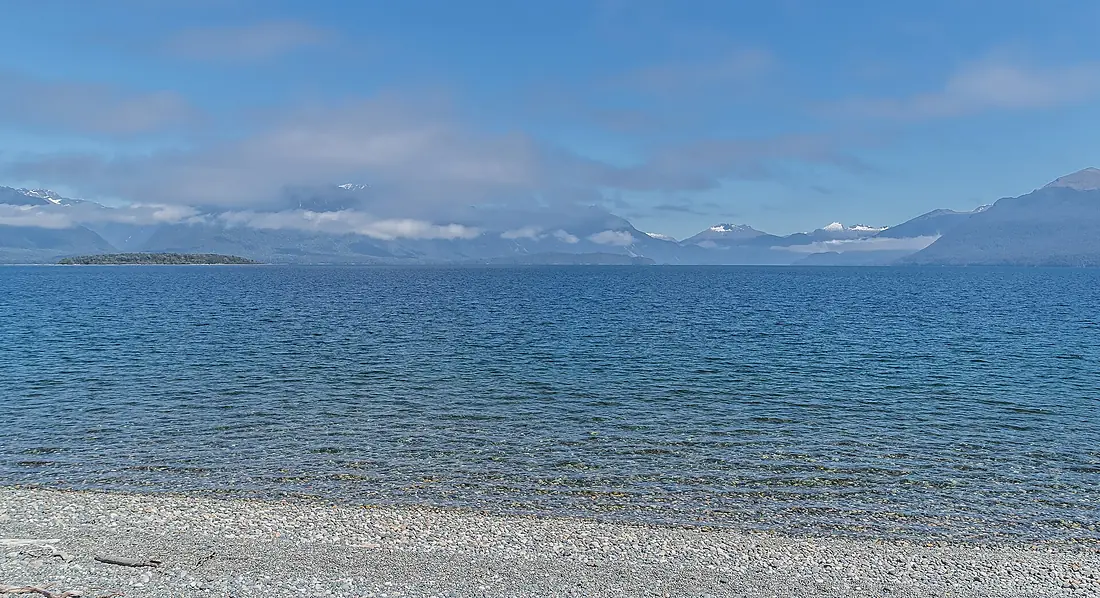 Lake Te Anau 02