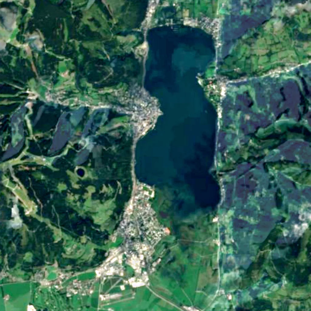 Lake Zell seen from above (Sentinel-2)