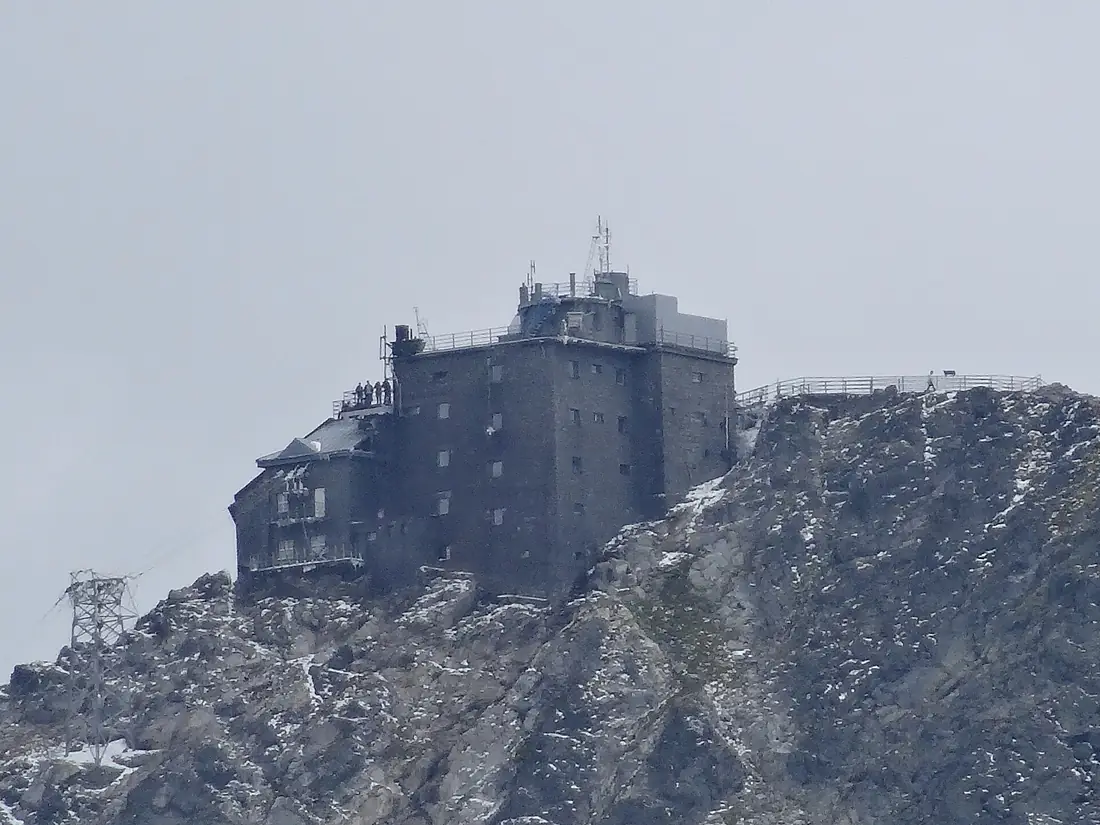 Lomnický štít des de Jahnací štít, Tatres (agost 2012) - panoramio (1)