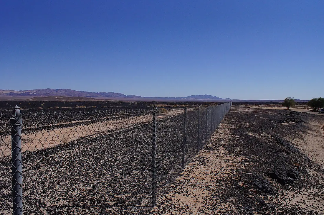 2013, VIew E, Mojave Desert Lava Flow - panoramio
