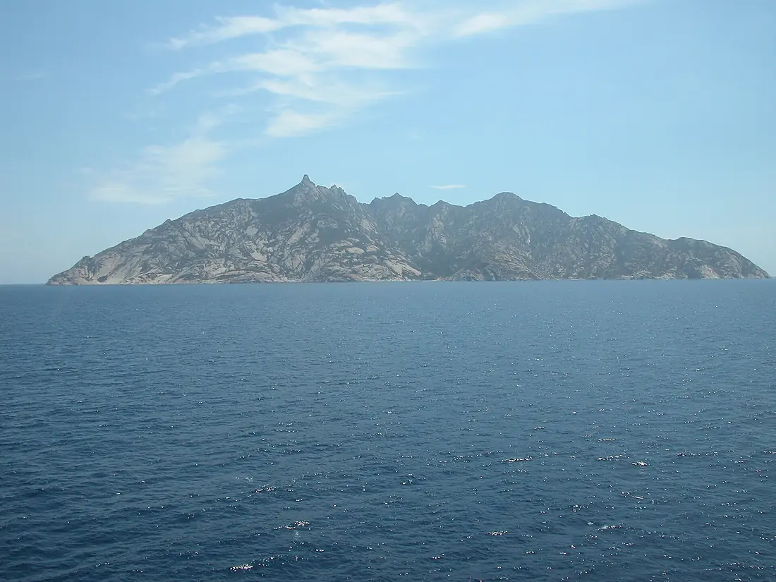 Isola di Montecristo - panoramio