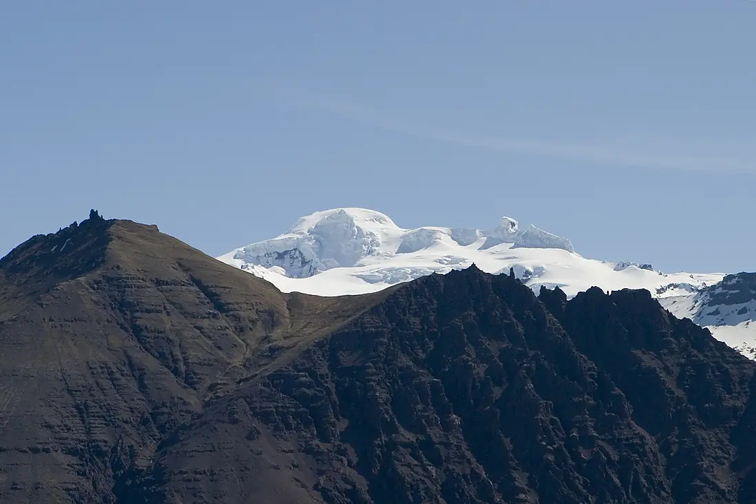 Hvannadalshnúkur in Öræfajökull seen from Skaftafell
