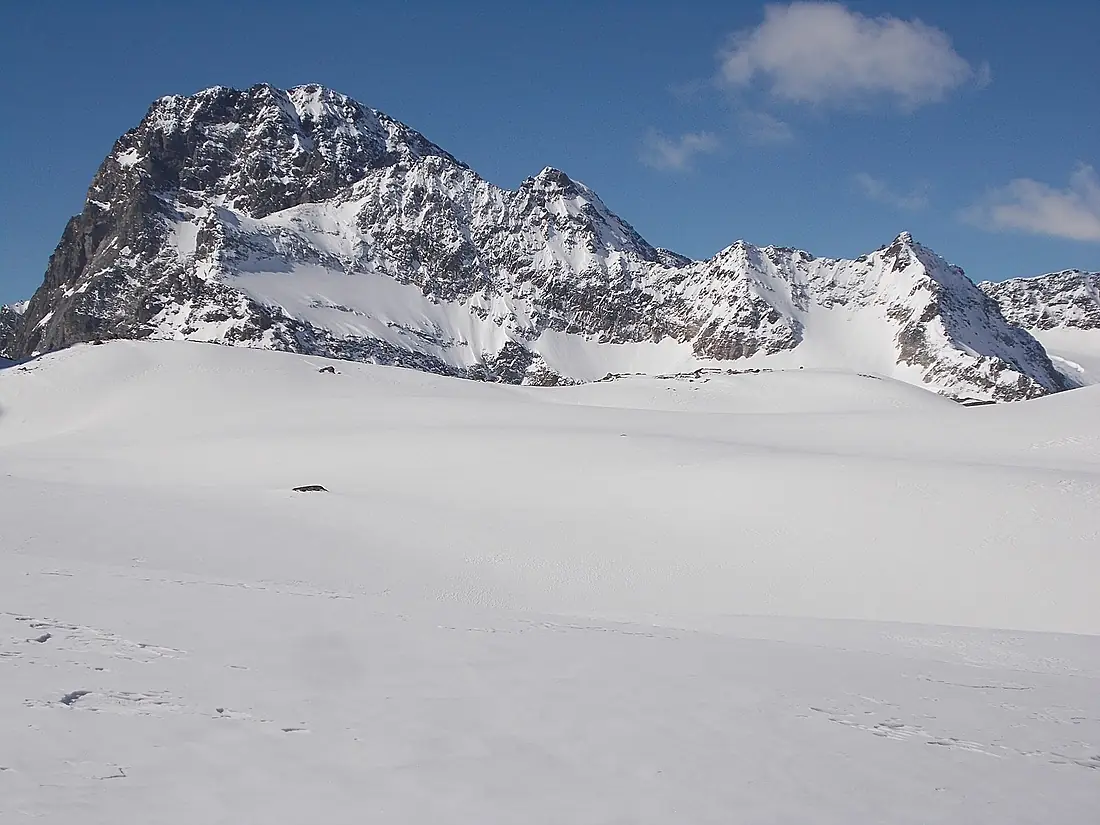 2 Piz Buin durch die Lücke zwischen Ochsenkopf und Vermuntkopf