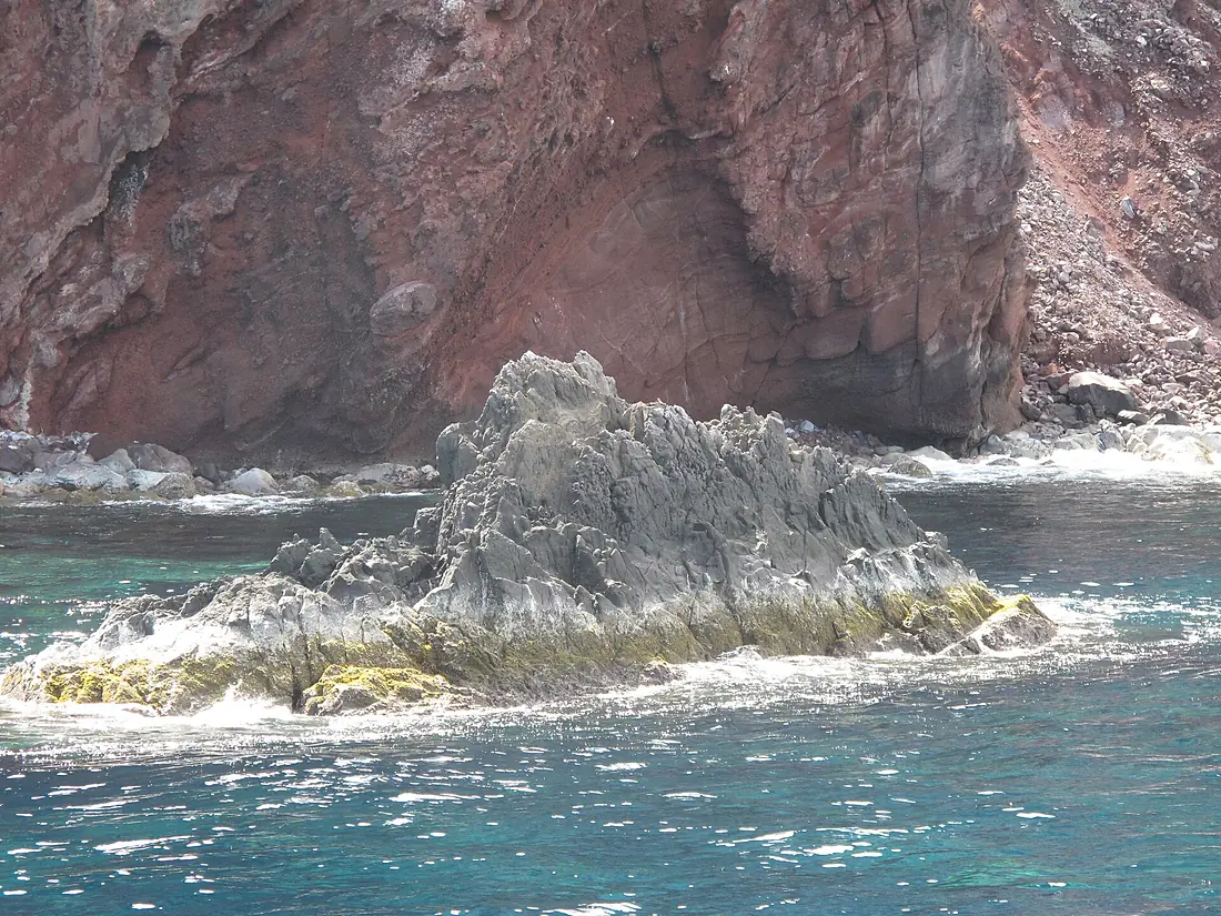 Redonda west coast detail