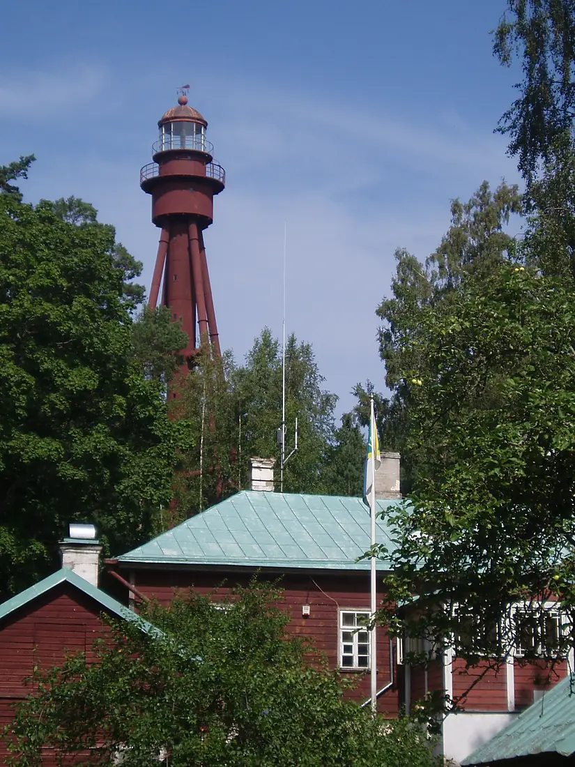 Ruhnu tuletorni ülevaataja elamu