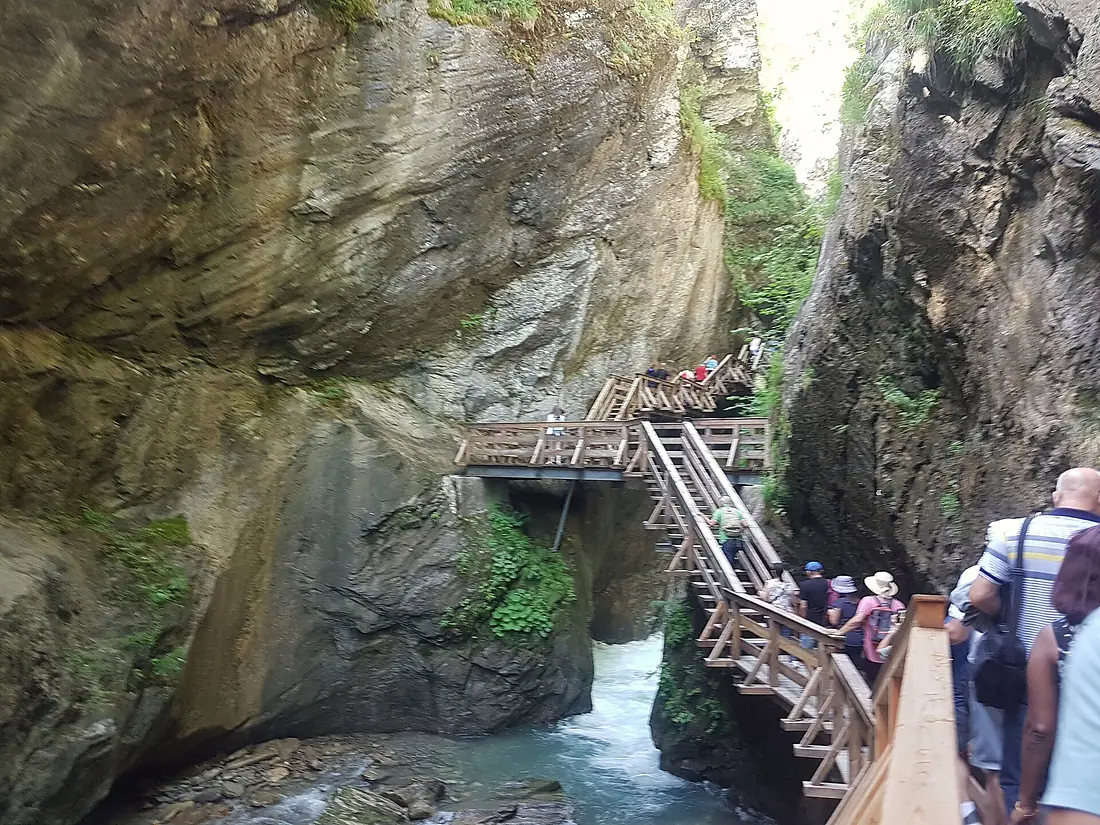 Gorge (48143868206)