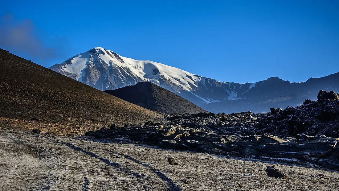 Kamchatka Lava in front of Tolbachik (20619663995)