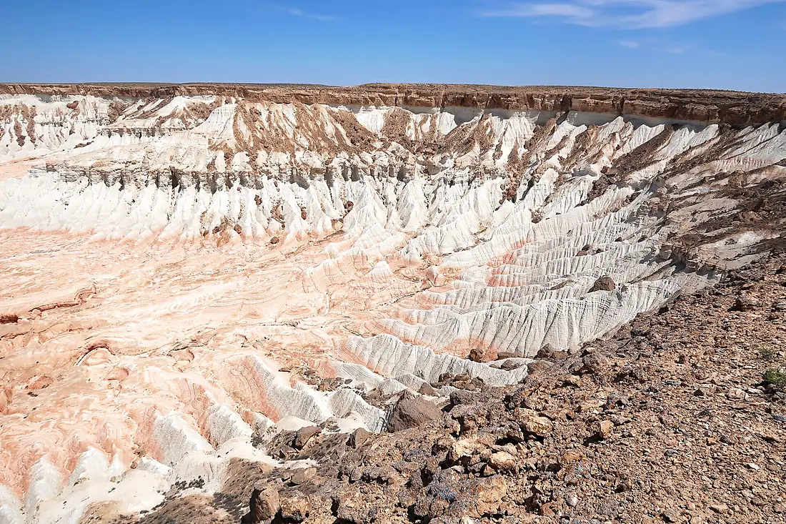 Yangykala Canyon (27552385897)